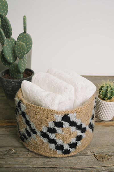 Make an adorable basket using double crochet decreases.