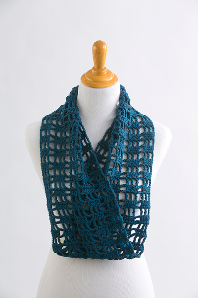 Blues Infinity Scarf - Free Pattern!