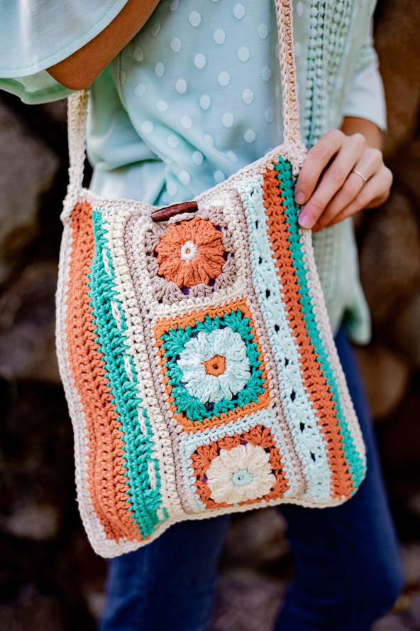 100 Colorful Granny Squares to Crochet ~ Soft Cover Book ~ Crochet ~ almost  9 x 9