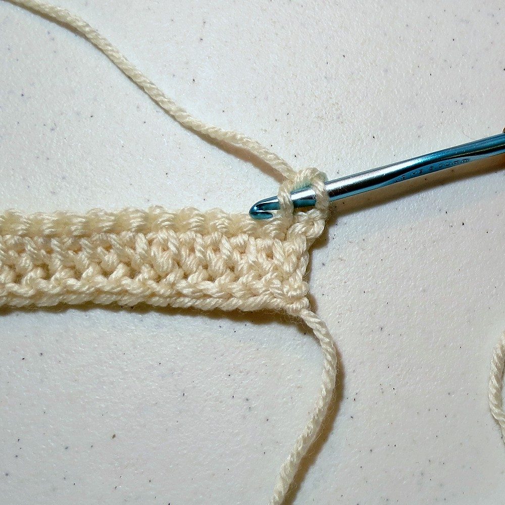 Loopy Linked Double Crochet 002 - no text