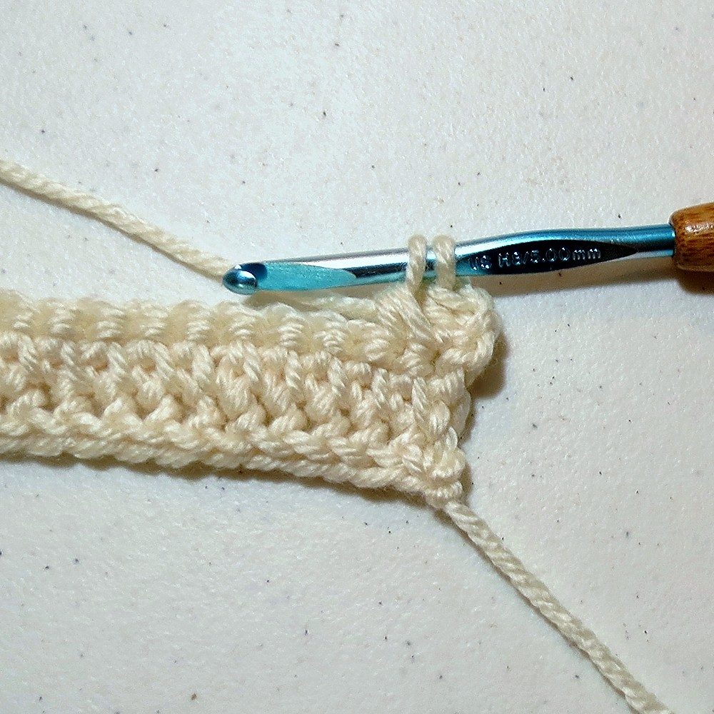 Loopy Linked Double Crochet 004 no text